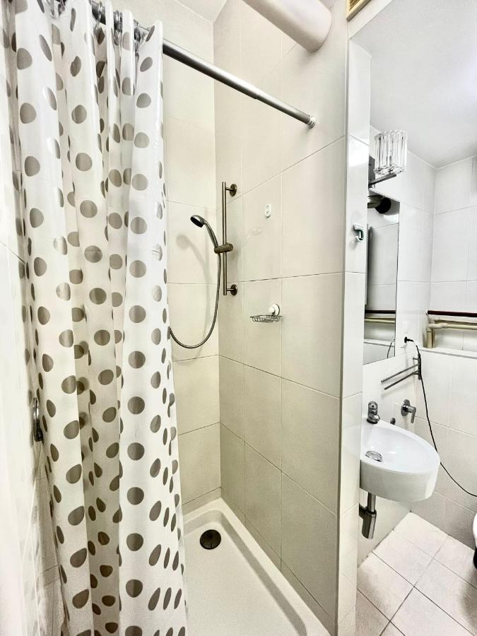 Bezagenta Rooms Centrum Warsaw Ngoại thất bức ảnh